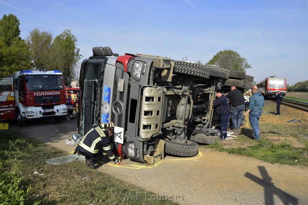 Schwerer VU LKW Zug Bergheim Kenten Koelnerstr P177.JPG - Miklos Laubert